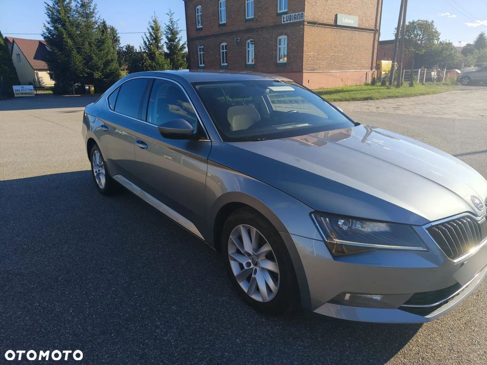 Skoda Superb 2.0 TDI Ambition DSG - 3