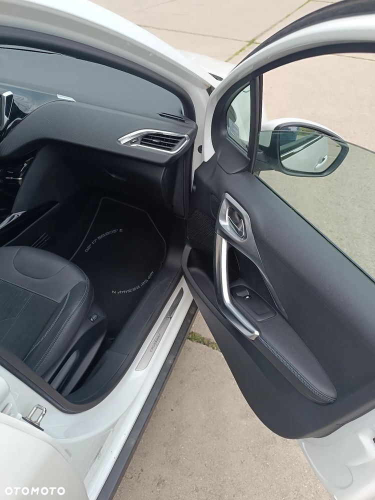 Peugeot 2008 2017 photo 4