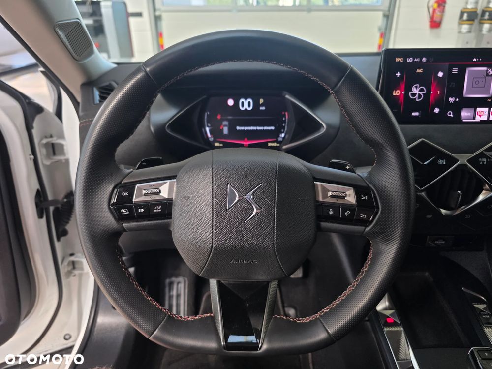DS Automobiles DS 3 Crossback 1.2 PureTech Performance Line + - 21