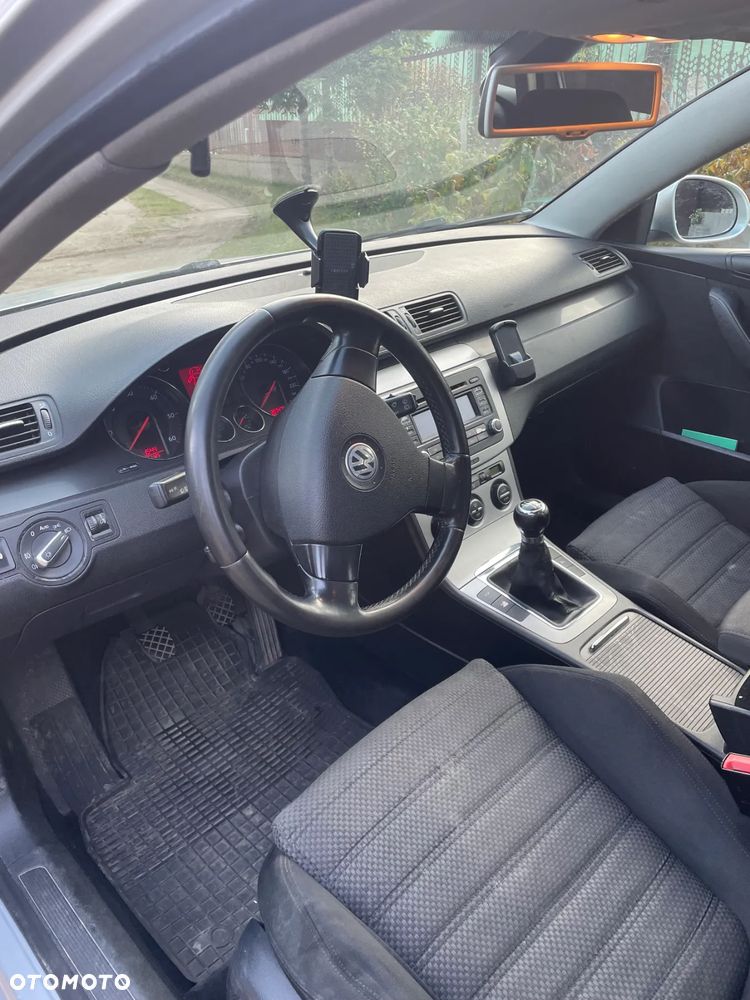 Volkswagen Passat 2.0 TDI Comfortline - 7