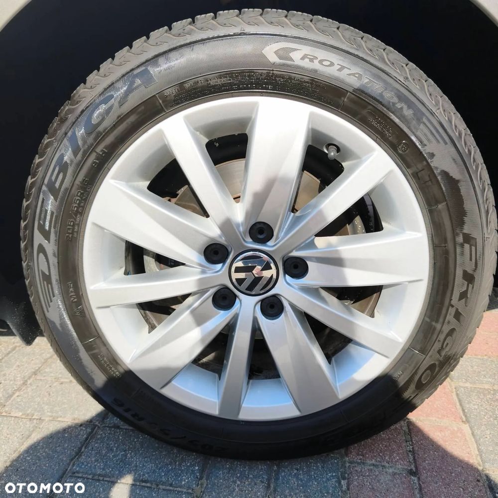 Volkswagen Passat 2.0 TDI Comfortline - 37