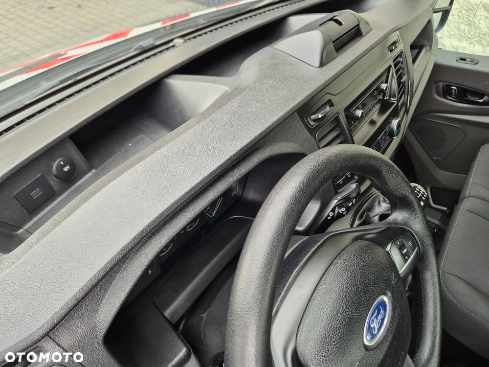 Ford Transit - 17