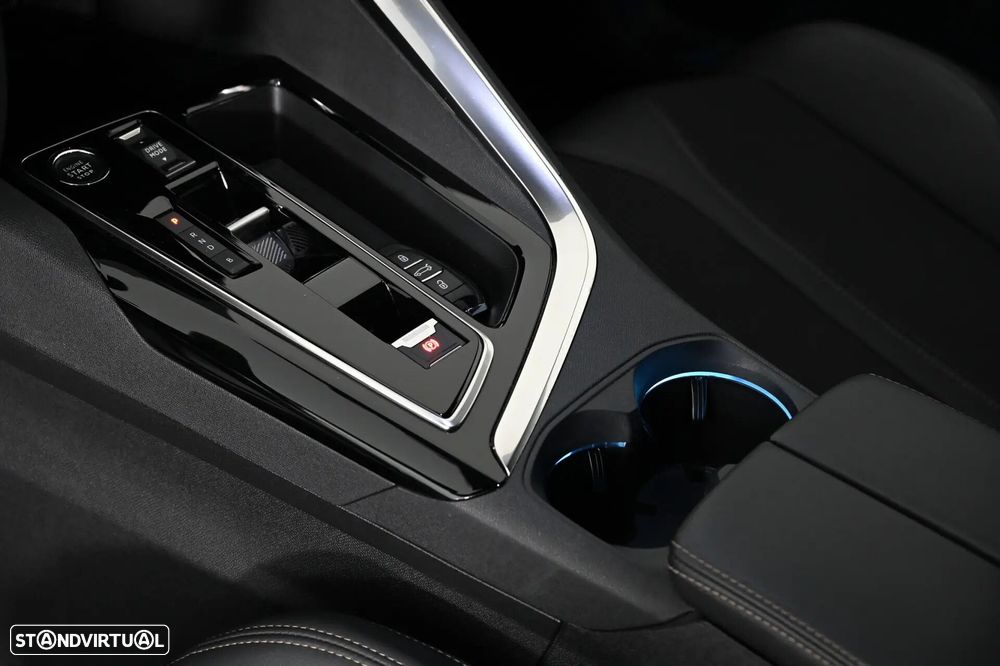 Peugeot 3008 1.6 Hybrid GT Pack e-EAT8 - 21