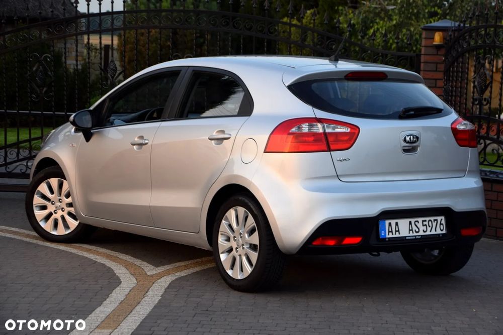 Kia Rio 1.2 Edition 7 - 10