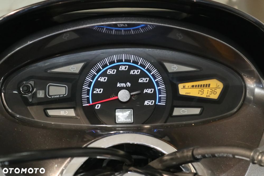 Honda PCX - 12