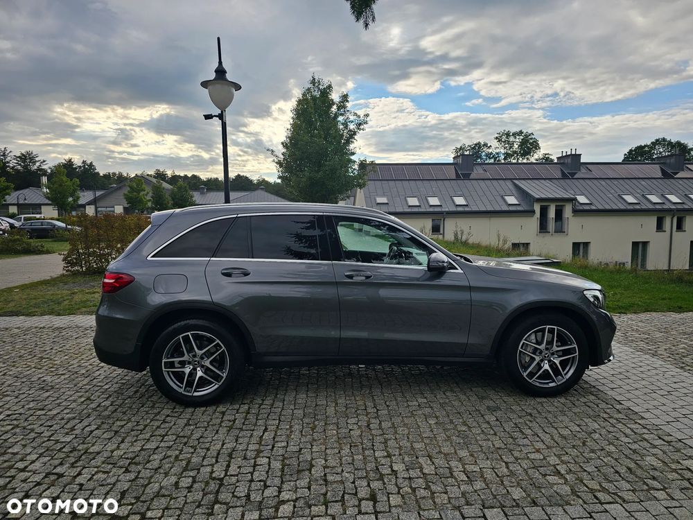 Mercedes-Benz GLC - 28