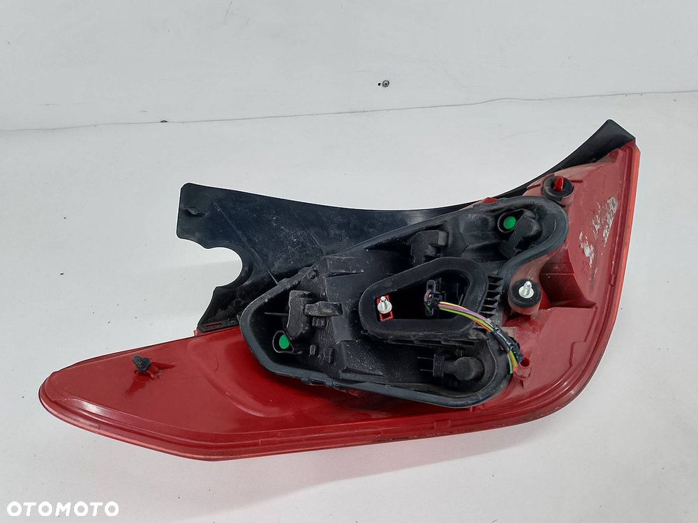 LAMPA TYLNA PRAWA PEUGEOT 308 9680425680 HATCHBACK - 7