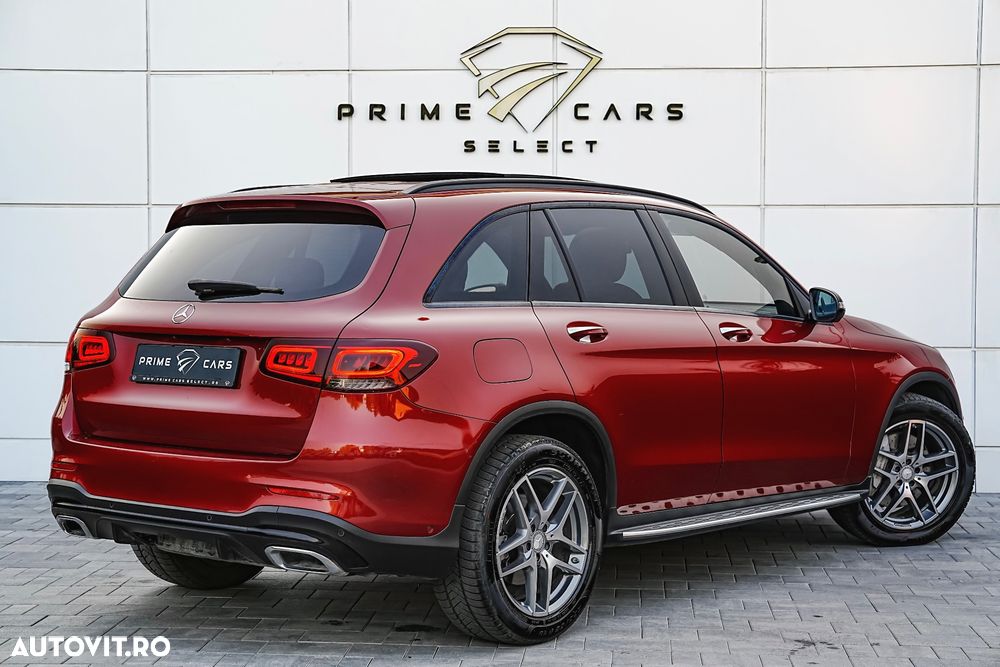 Mercedes-Benz GLC 300 4MATIC 9G-TRONIC AMG Line - 11
