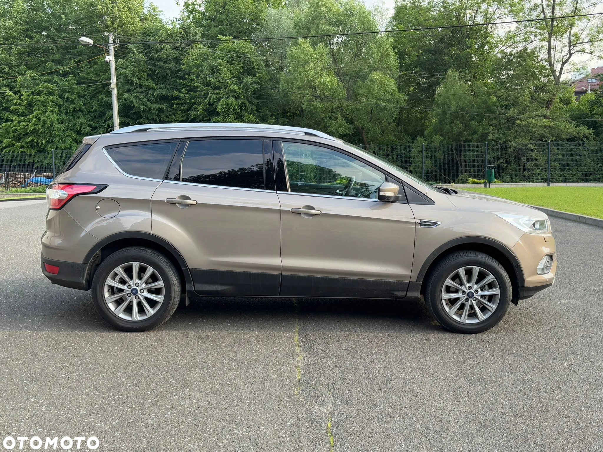 Ford Kuga 1.5 EcoBoost 2x4 Titanium - 9
