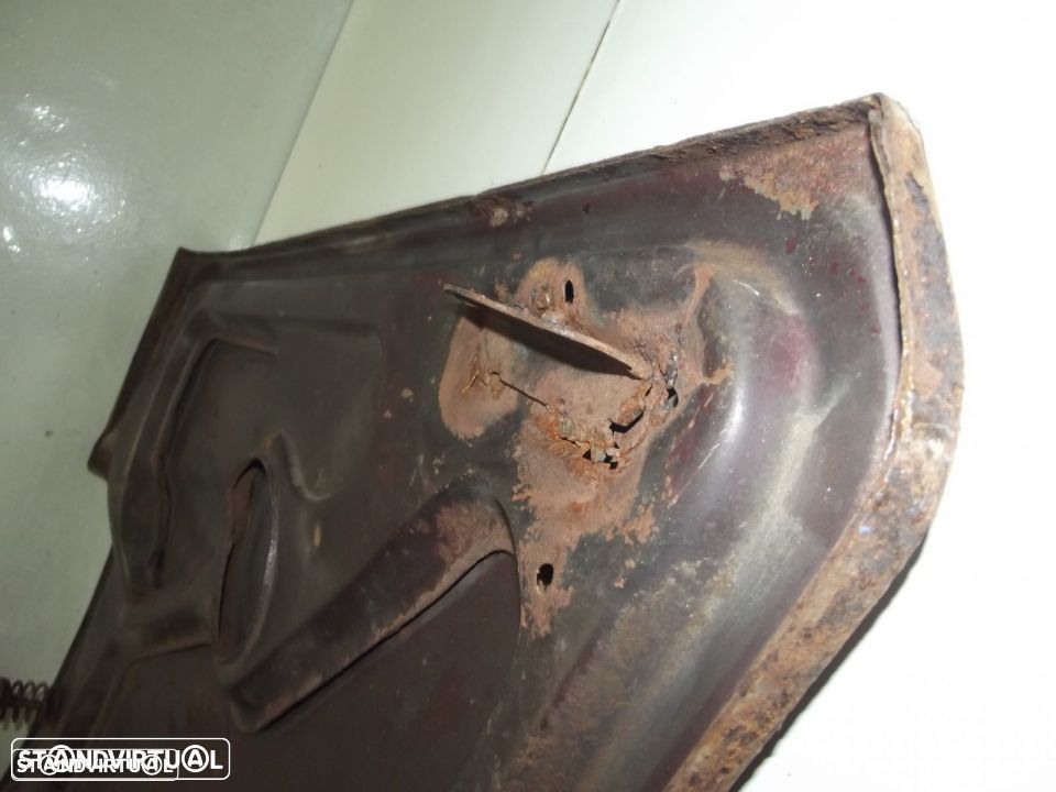 wolseley 1300 capot - 5