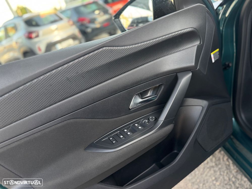 Peugeot 308 SW 1.2 PureTech Style - 11