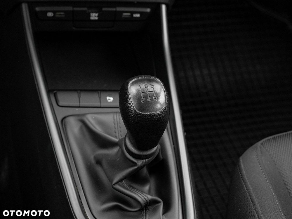 Hyundai i20 1.2 Pure - 19