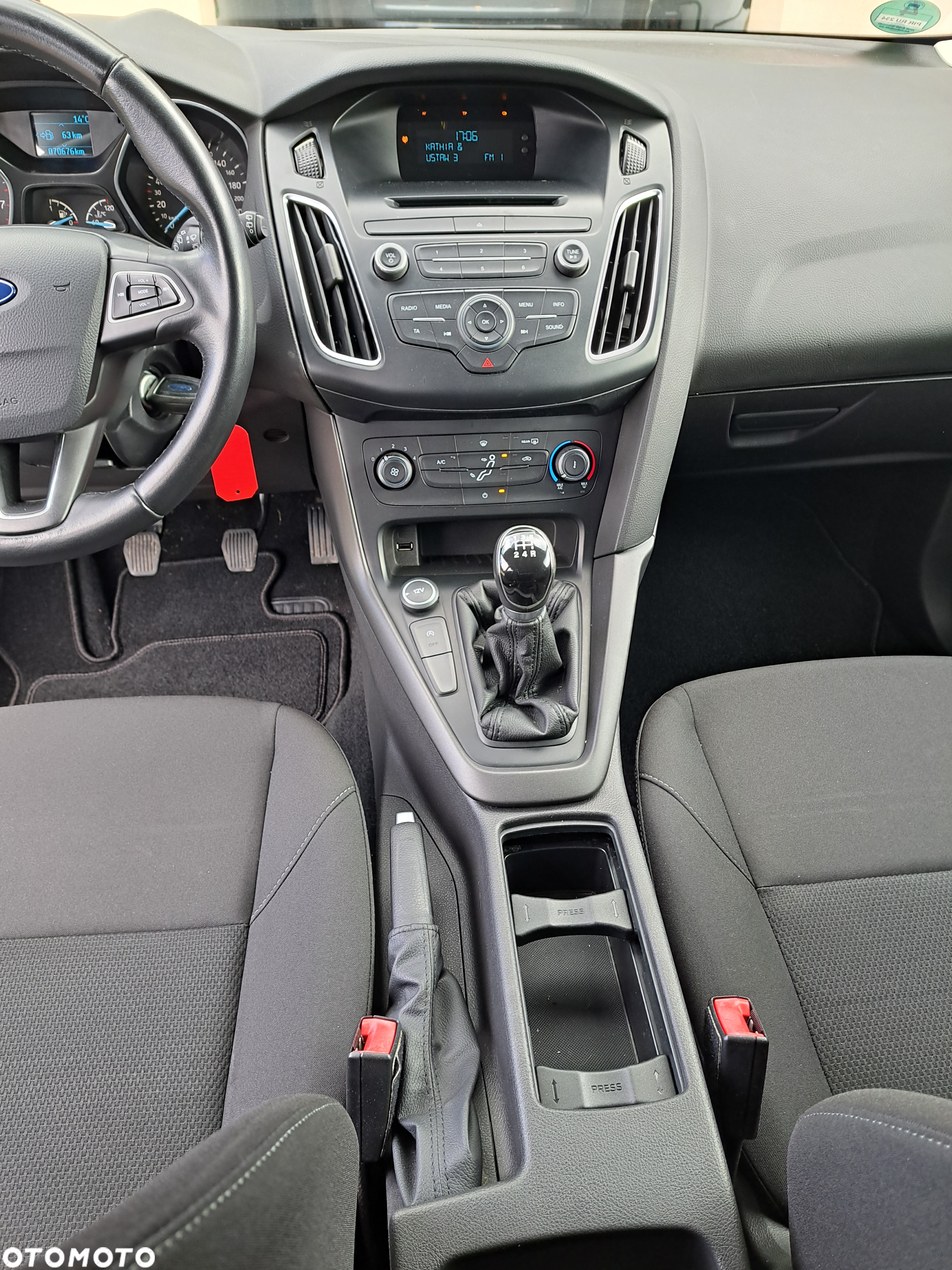 Ford Focus 1.0 EcoBoost Trend - 34