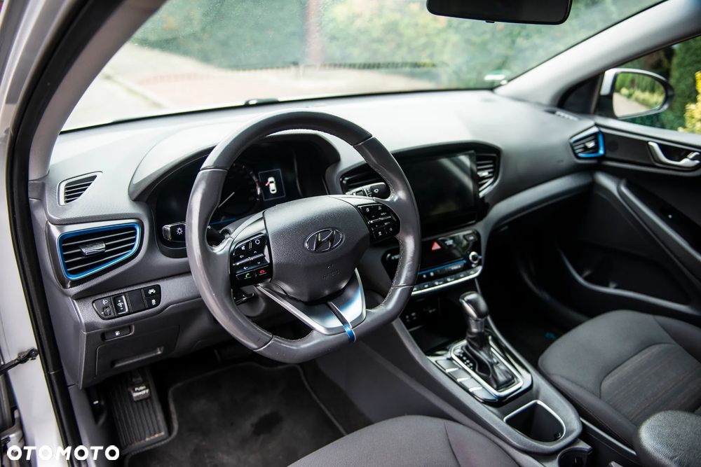 Hyundai IONIQ 1.6 GDI Premium - 18