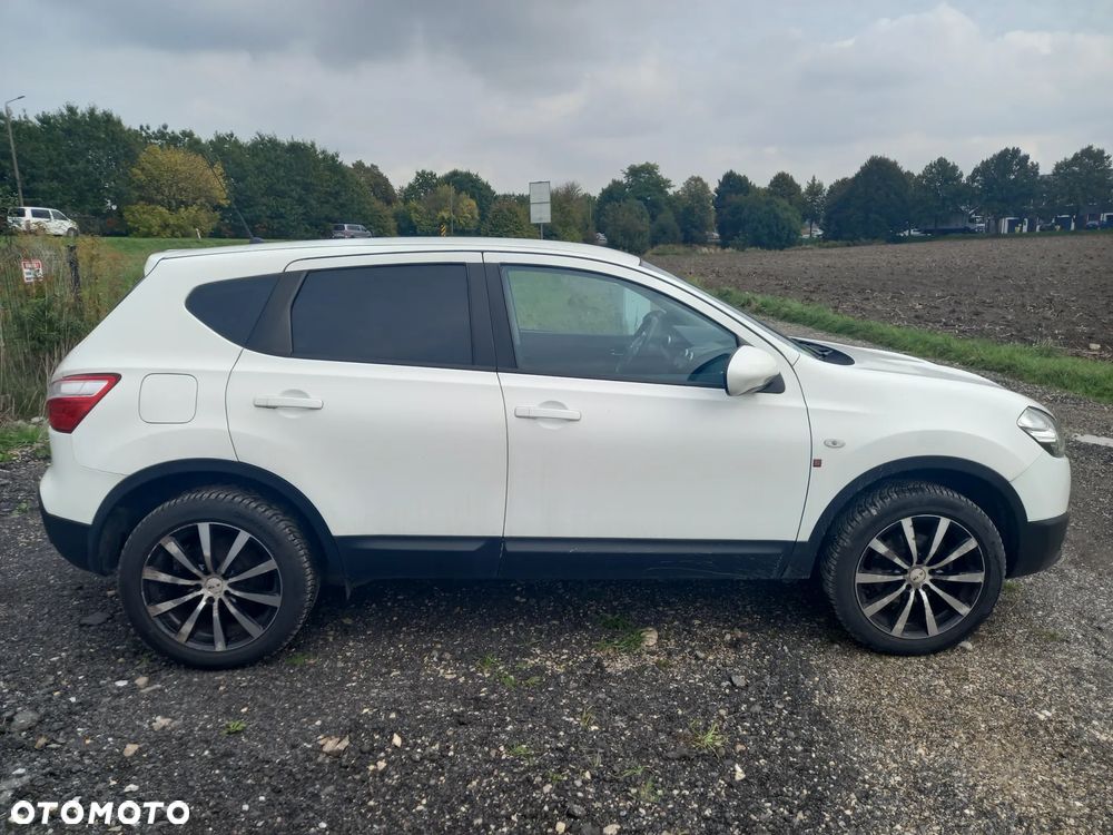 Nissan Qashqai 2.0 visia - 5