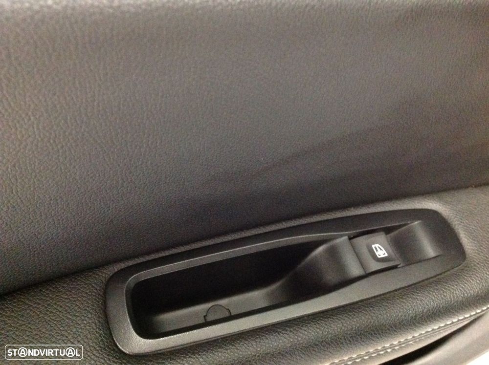 Renault Mégane Sport Tourer 1.5 Blue dCi Limited C/PM+Pneu - 26