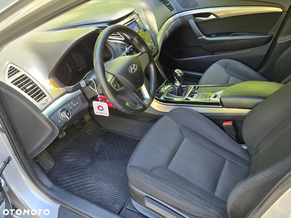 Hyundai i40 Kombi blue 1.7 CRDi Classic - 13