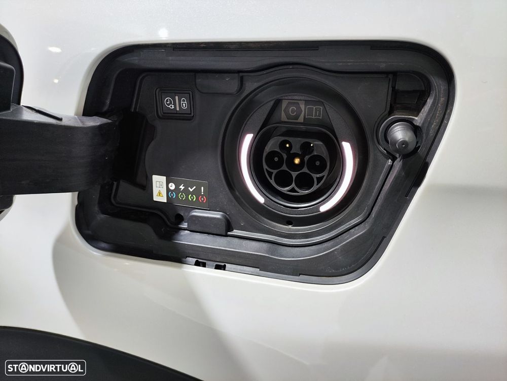 Peugeot 3008 1.6 Hybrid GT e-EAT8 - 38