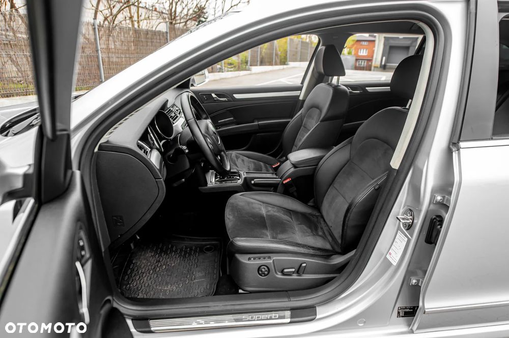 Skoda Superb 3.6 FSI 4x4 Elegance DSG - 32