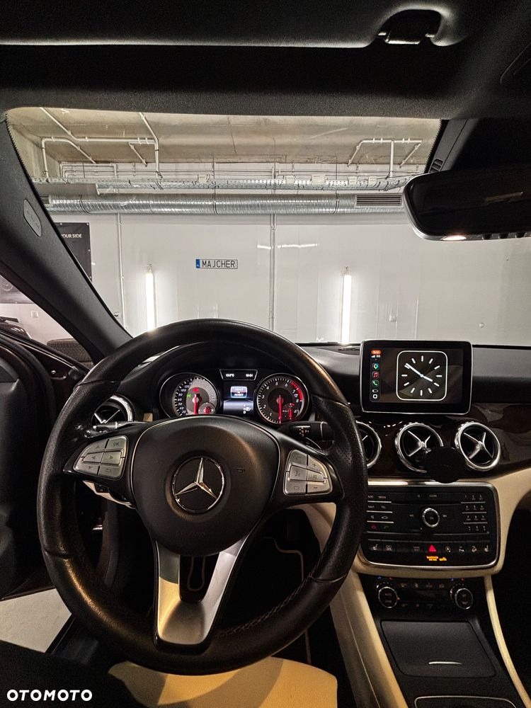 Mercedes-Benz GLA 250 4-Matic - 11