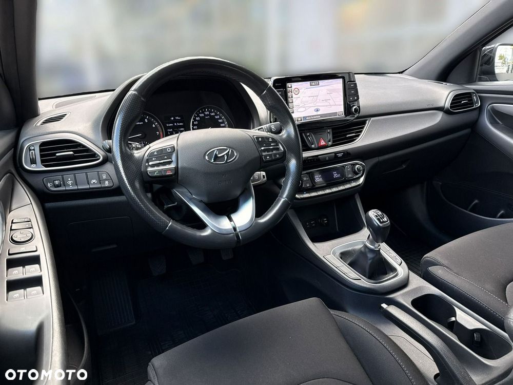 Hyundai i30 1.4 GO - 12