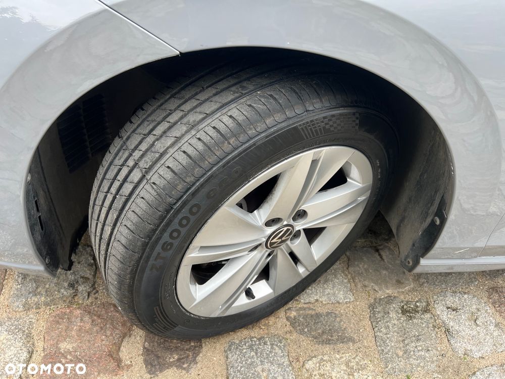 Volkswagen Golf 2.0 TDI SCR Life - 31