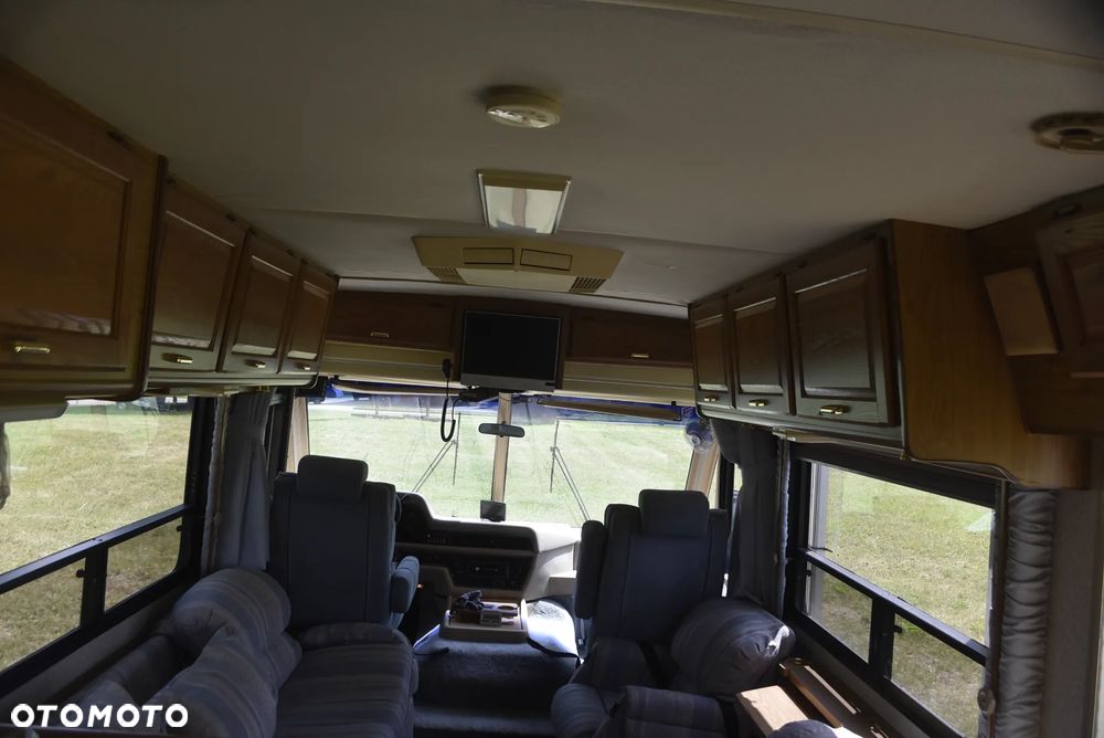 Chevrolet WINNEBAGO - 20