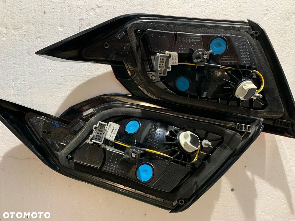 Komplet lamp tylnych Ford Fiesta mk8 - 5