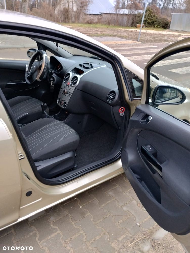 Opel Corsa 1.2 16V Innovation - 8