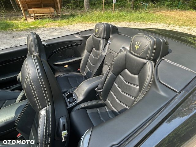 Maserati GranCabrio Sport - 12