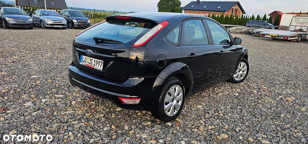 Ford Focus 1.6 Ambiente - 4