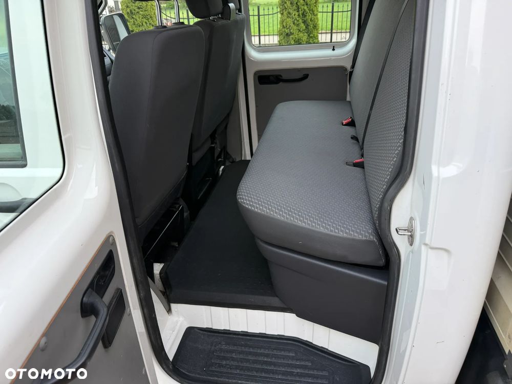 Volkswagen Transporter - 13