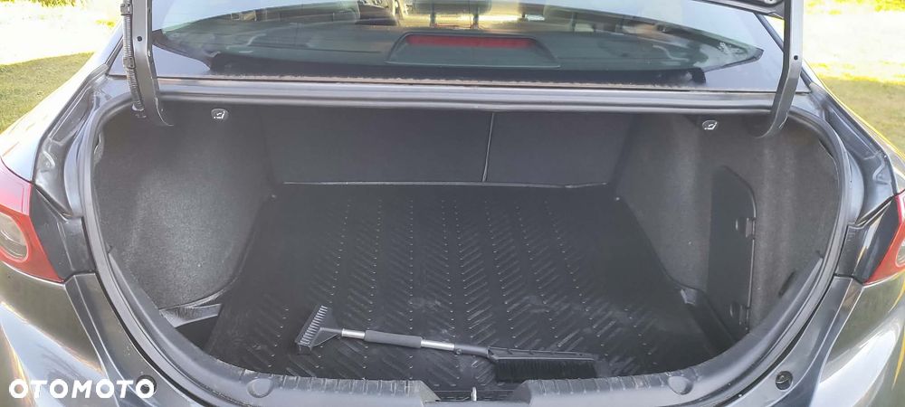 Mazda 3 - 10