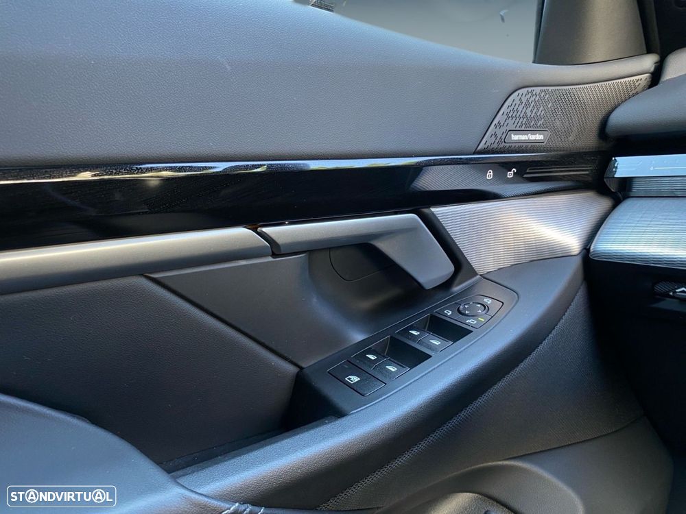 BMW 520 d Pack Desportivo M Pro - 16