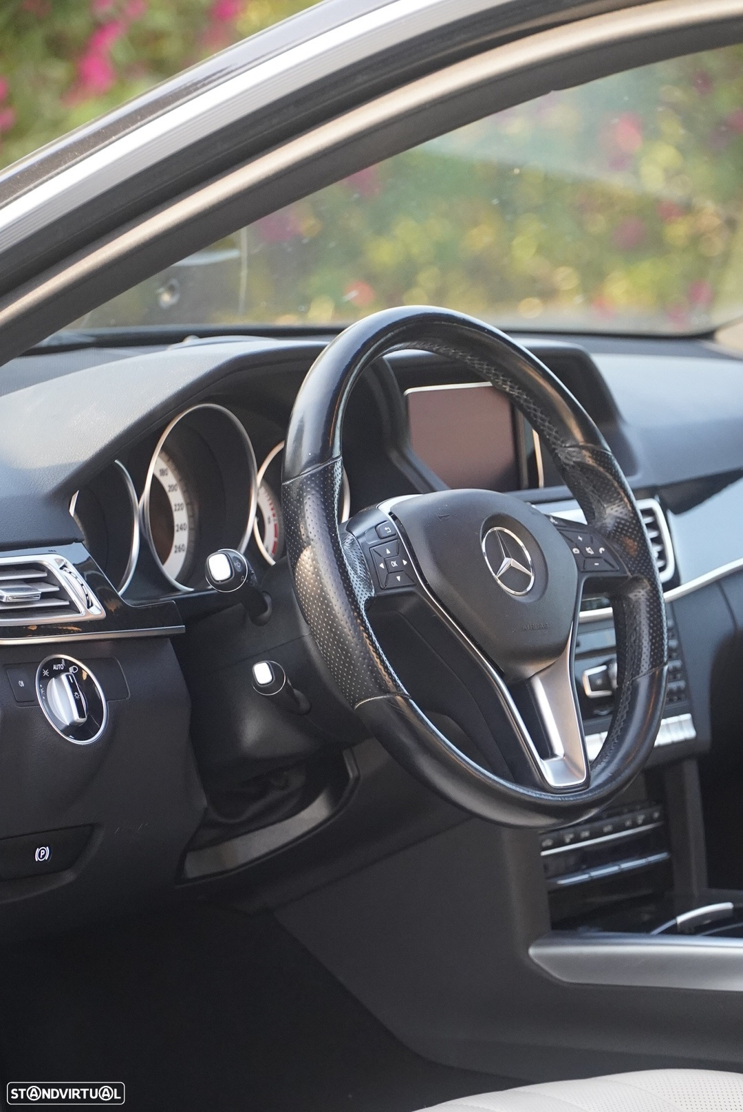 Mercedes-Benz E 300 Bluetec Hybrid Avantgarde - 18