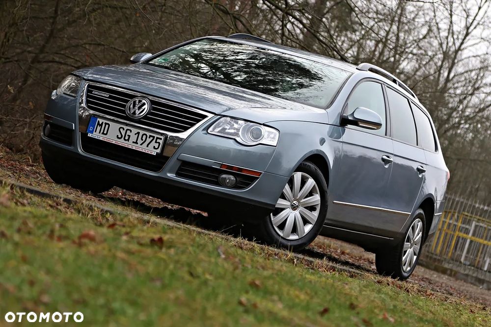 Volkswagen Passat Variant 1.9 TDI Individual Chrom dunkel - 2