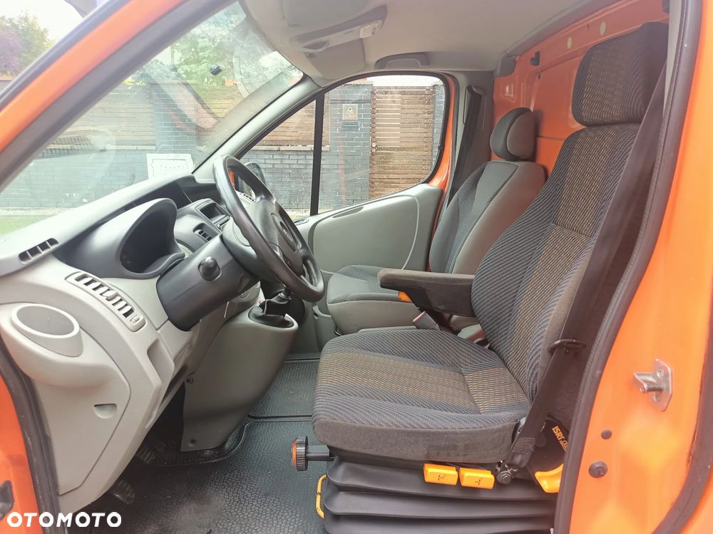 Opel Vivaro - 14