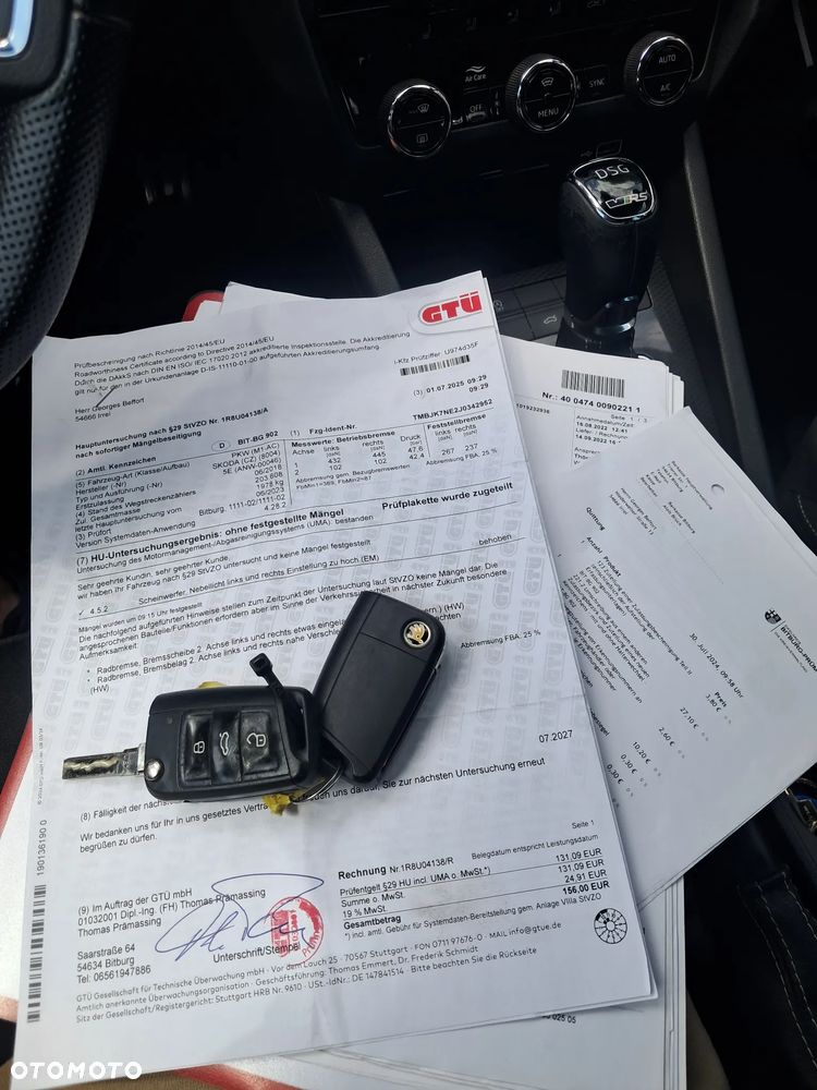 Skoda Octavia 2.0 TDI DSG RS - 39