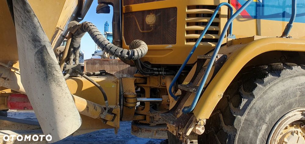 Caterpillar 730 - 14