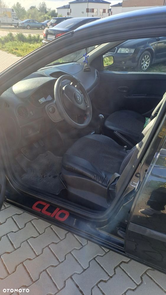 Renault Clio 1.2 16V Expression - 10