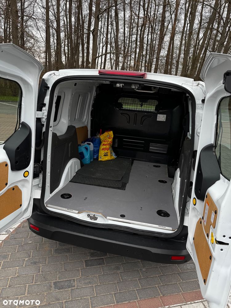 Ford Transit Connect - 8