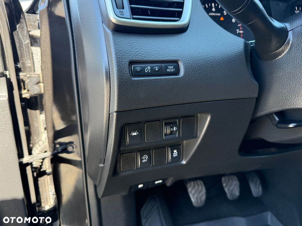 Nissan Qashqai 1.6 DIG-T N-Tec - 22