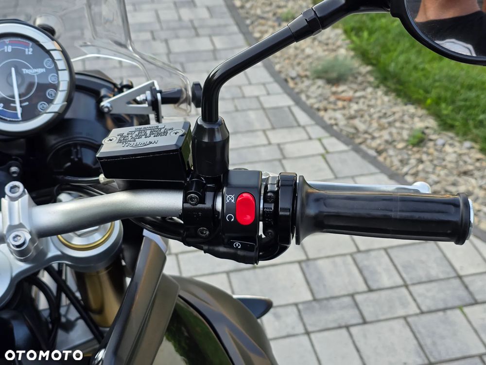 Triumph Tiger - 16