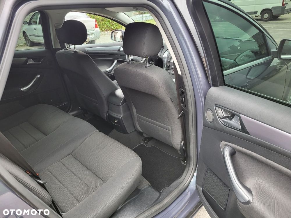 Ford Mondeo - 29