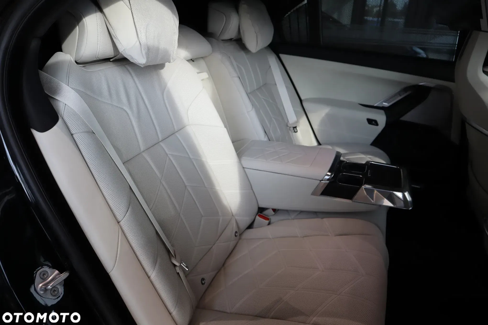 BMW Seria 7 - 21