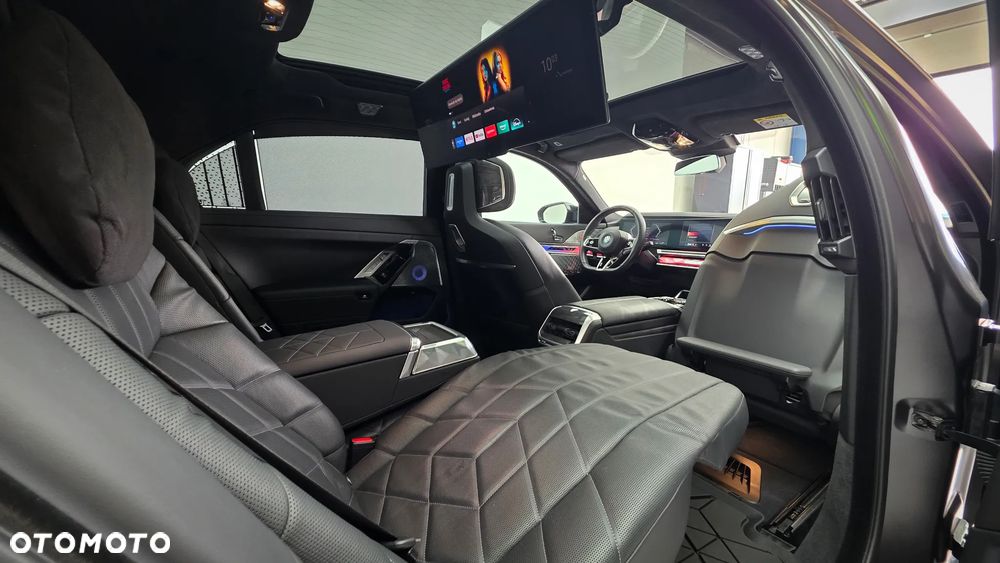 BMW Seria 7 - 30