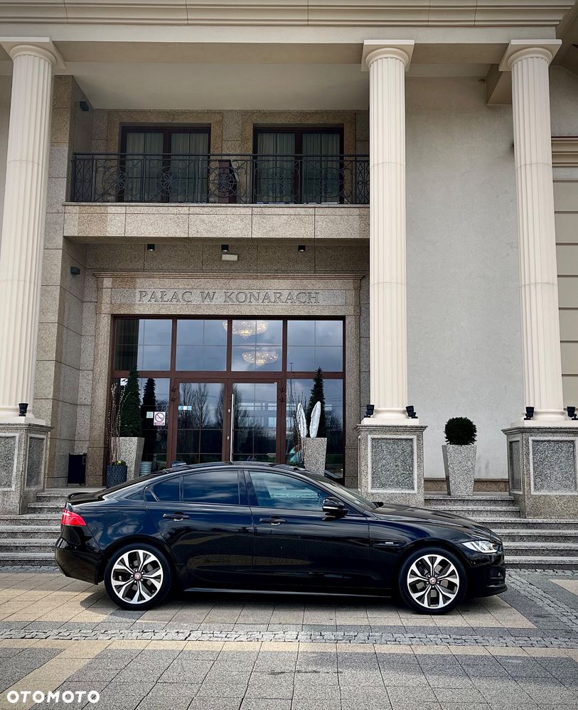 Jaguar XE 2.0 D R-Sport - 9