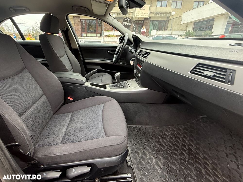 BMW Seria 3 318d - 13