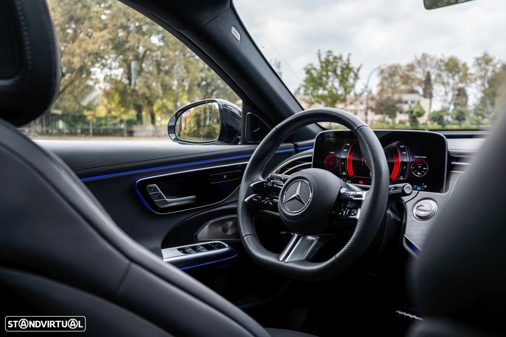 Mercedes-Benz E 300 e 4Matic 9G-TRONIC - 47