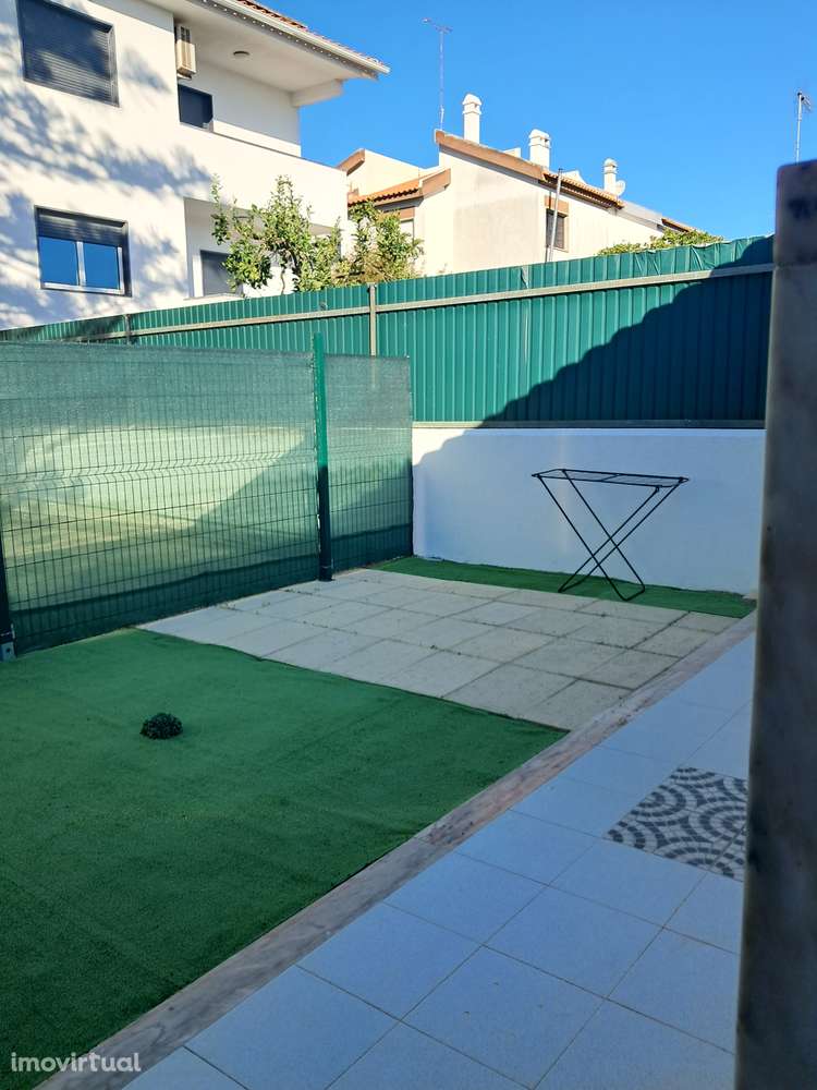 Quarto individual em loft com máquinas e perto de serviços - Grande imagem: 3/10